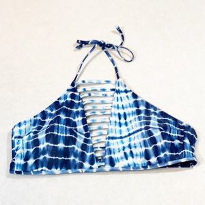 No boundaries tie dye swim top size XL